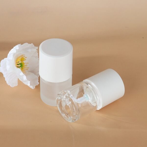 OEM 20ml Clear Glass Bottle with Pump Cosmetic Packaging - Image 2