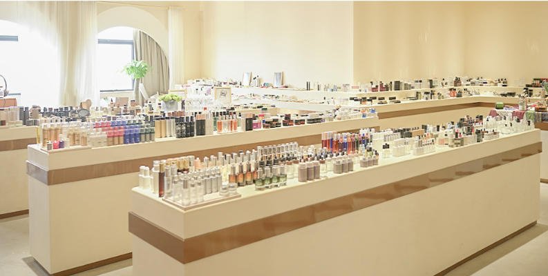 future cosmetic glass bottle trends NFC smart packaging bioactive antibacterial coatings circular economy beauty containers